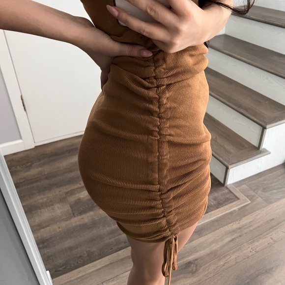Ruched side mini camel dress - Picture 3 of 4